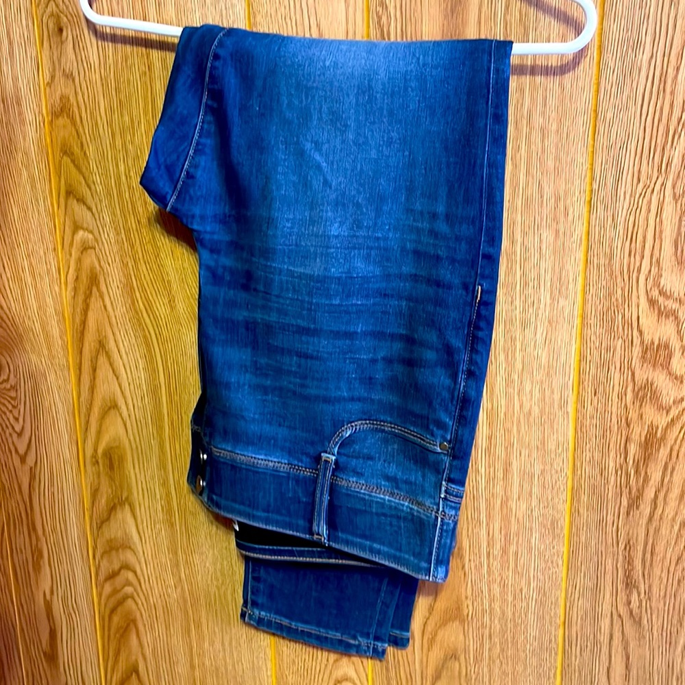 EUC Nine West Skinny jeans with tummy tamer. Size 14.